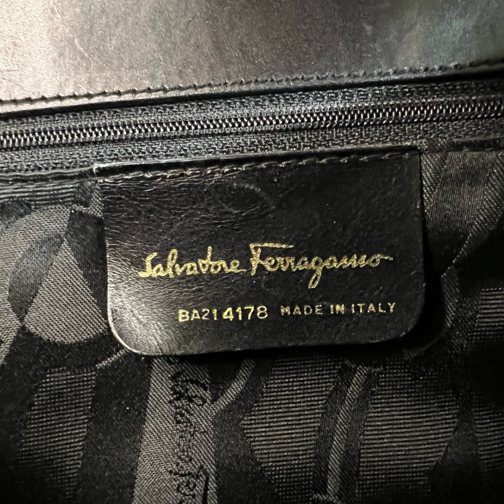 Salvatore Ferragamo Vara Ribbon 2 way Handbag shoulder bag - Picture 9 of 14